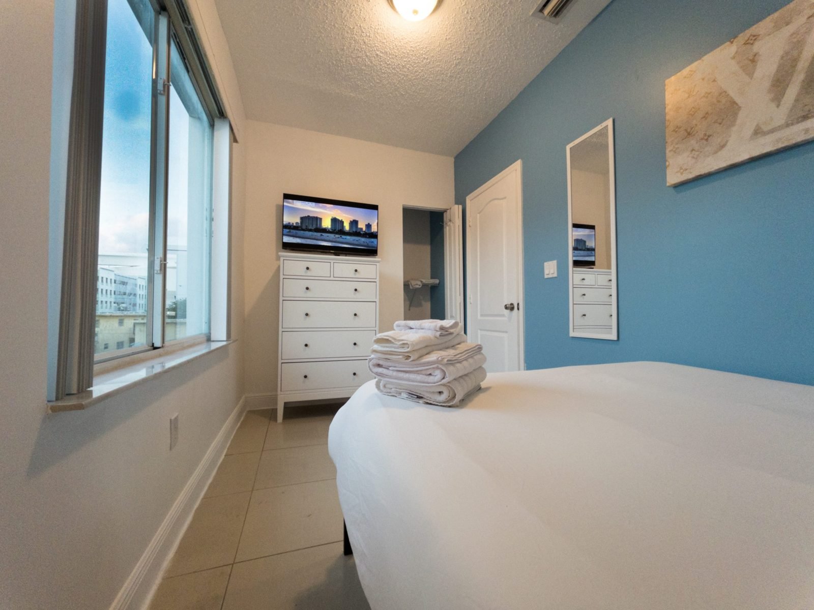 Second queen bedroom in the Cuba Libre Suite, Little Havana Miami